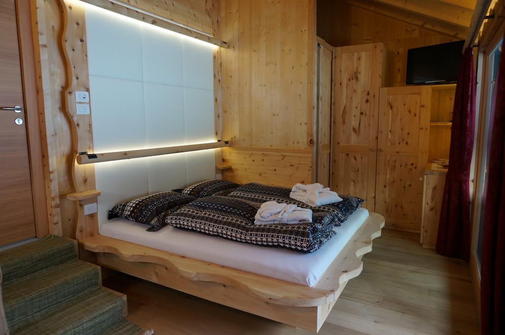 Bed and Breakfast La Uecia By Fana Ladina San Vigilio Di Marebbe Camera foto